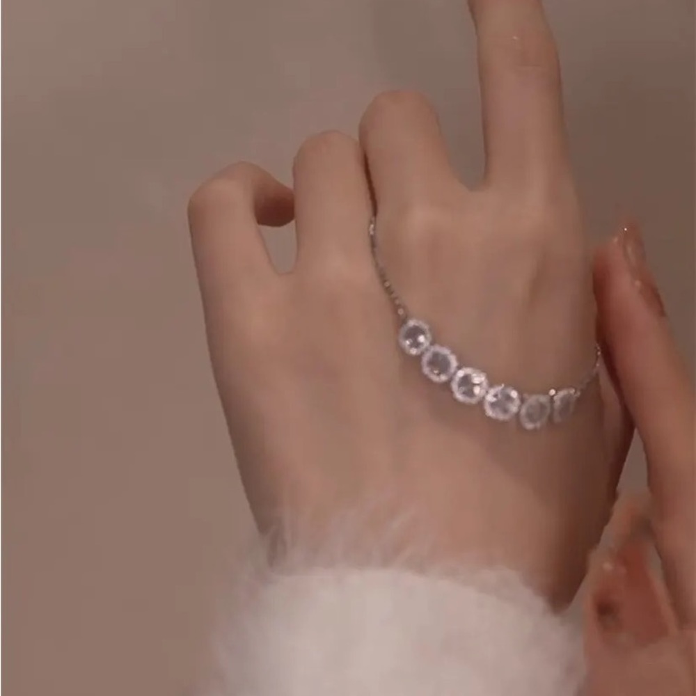 Silver Plated Crystal Bracelet - Picture 4 of 4
